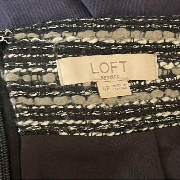 Ann Taylor LOFT Tweed Black/White Skirt Size 4P - Picture 5 of 6